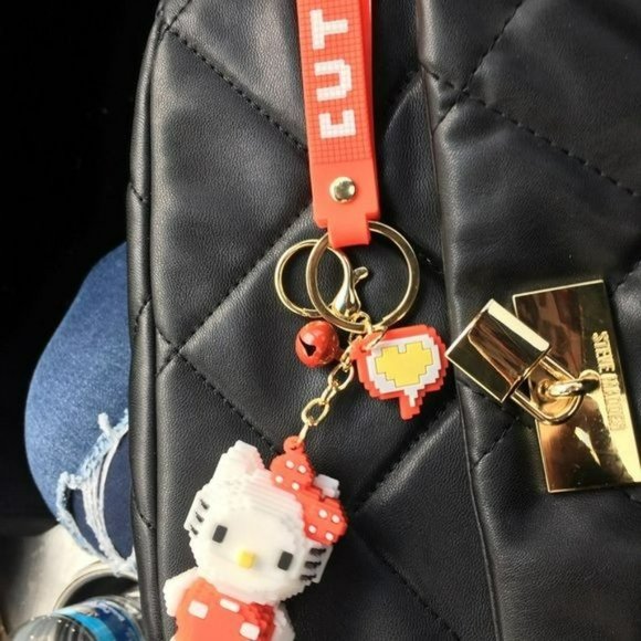Keychain Hello Kitty red white  new 3 D - Picture 4 of 13